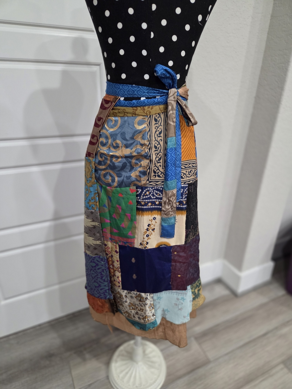 Vintage Bohemian Multi-Panel Patchwork Reversible Maxi Skirt -  Mixed Print - Picture 6 of 11
